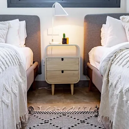 Inf1.2a- Close To And Old Town Апартаменты *