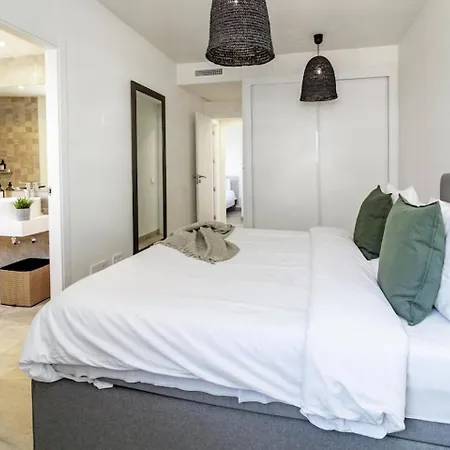 Inf12a- Close To And Old Town * Estepona