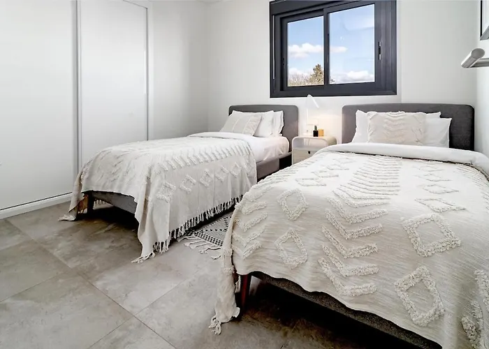 Inf1.2a- Close To And Old Town * Estepona