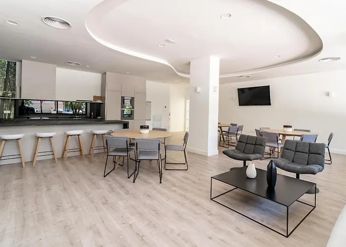 Inf1.2a- Close To And Old Town * Estepona