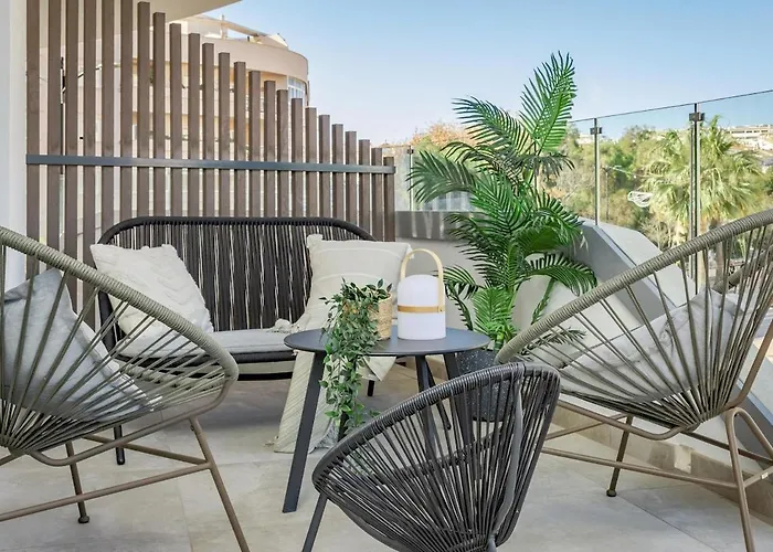 Inf1.2a- Close To And Old Town *