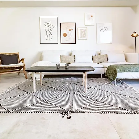 Inf12a- Close To And Old Town * Estepona